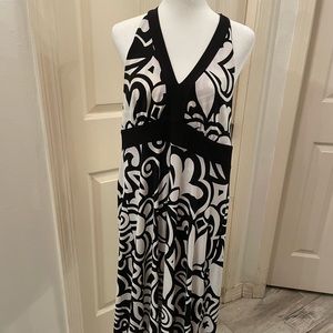 Enfocus Studio Black and White Halter Dress Floral Pattern Floor Length Size 12